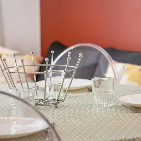 Apartment Rafael F2 Bourgeois Avec Jardin *