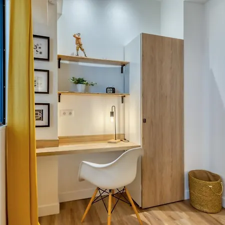 Rafael F2 Bourgeois Avec Jardin Rouen