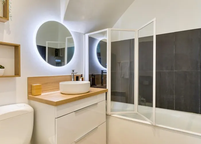 Apartment Rafael F2 Bourgeois Avec Jardin