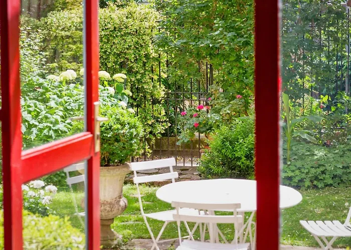 Rafael F2 Bourgeois Avec Jardin