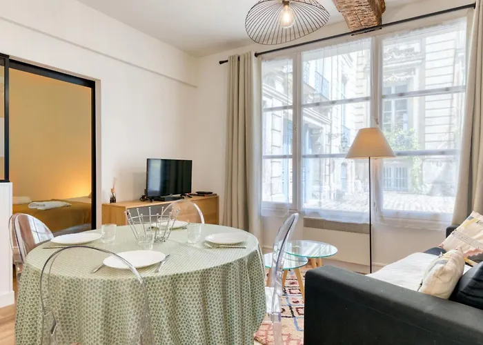 Rafael F2 Bourgeois Avec Jardin