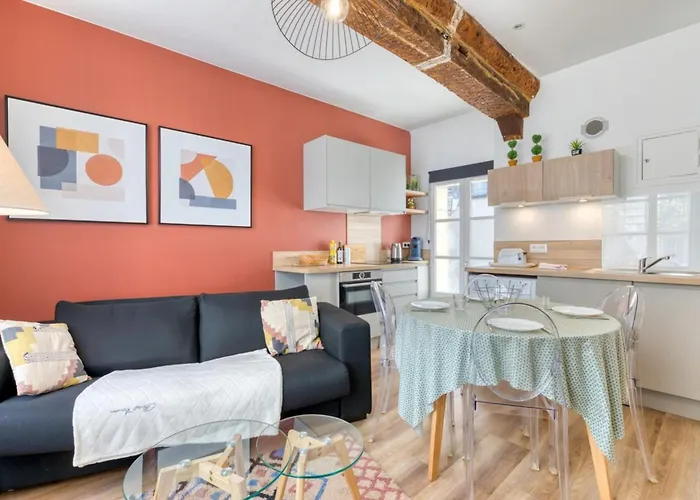 Rafael F2 Bourgeois Avec Jardin Appartement